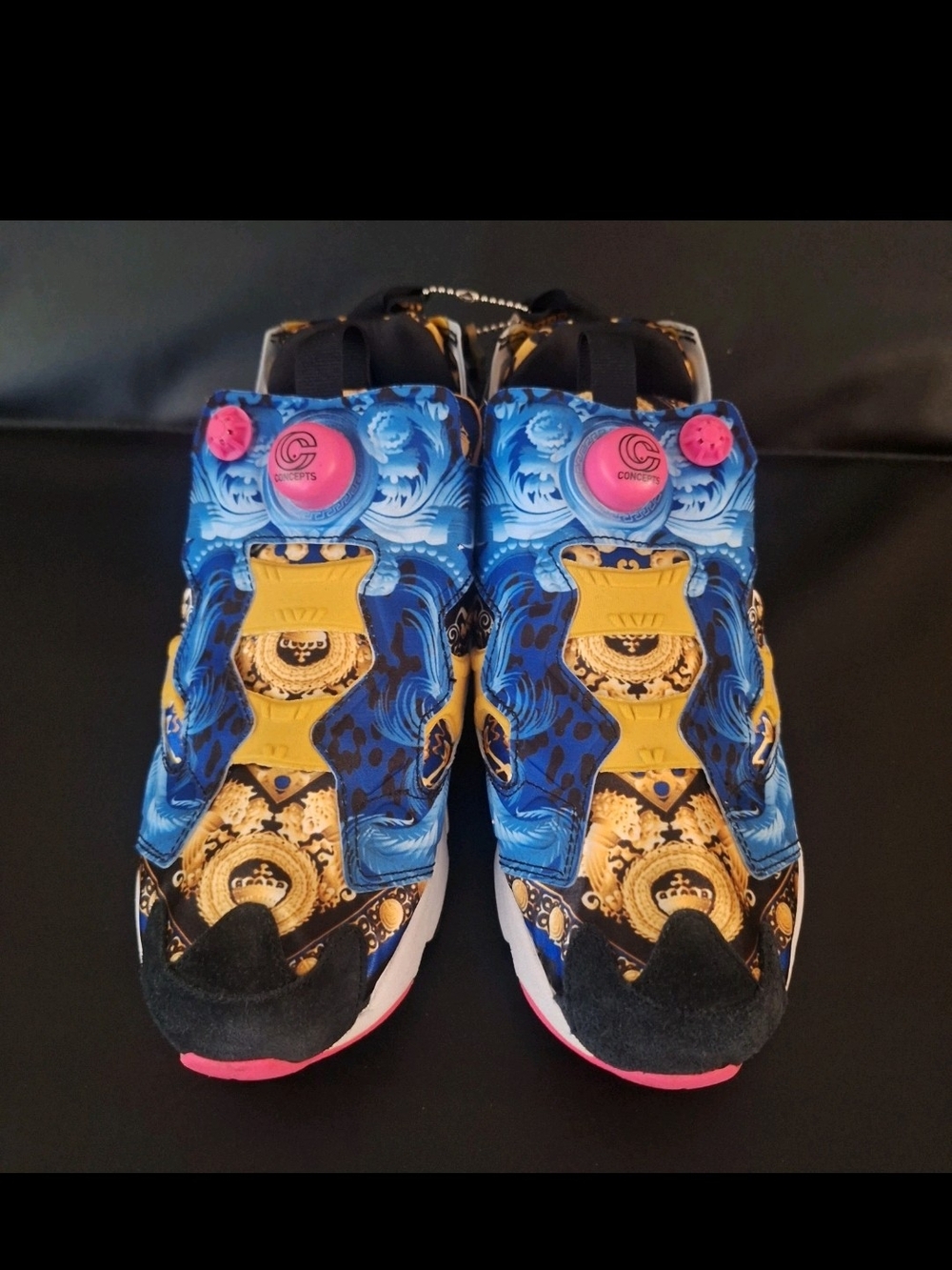 Concept Reebok Intsa Pump Sz 8.5  EUC Versace Like Pattern Rare